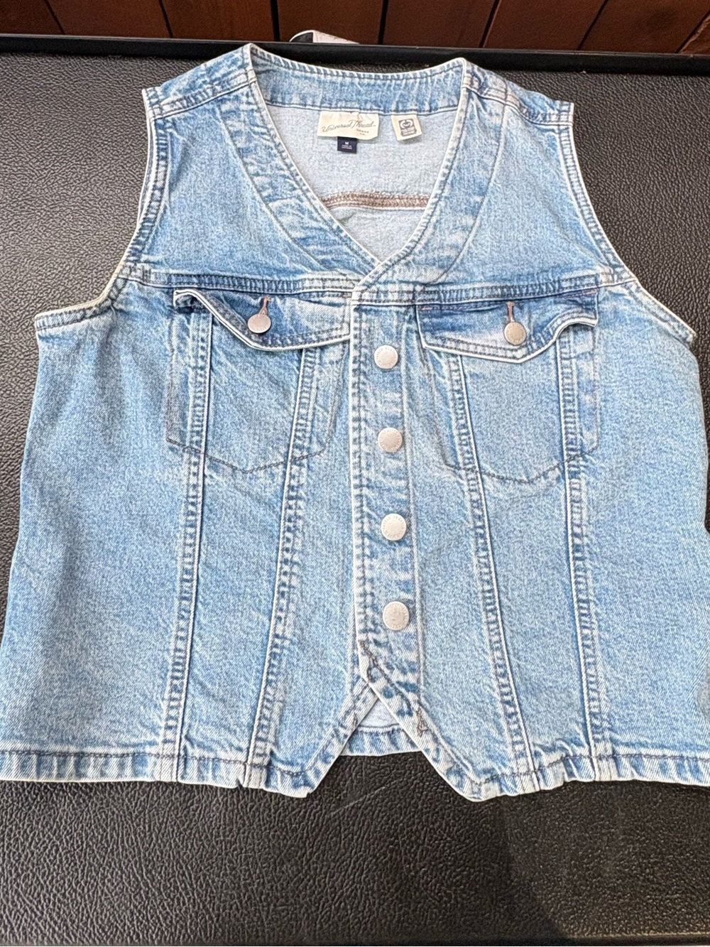 Universal thread women’s denim vest